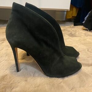 Gianvito Rossi Ankle Booties Vamp Heel